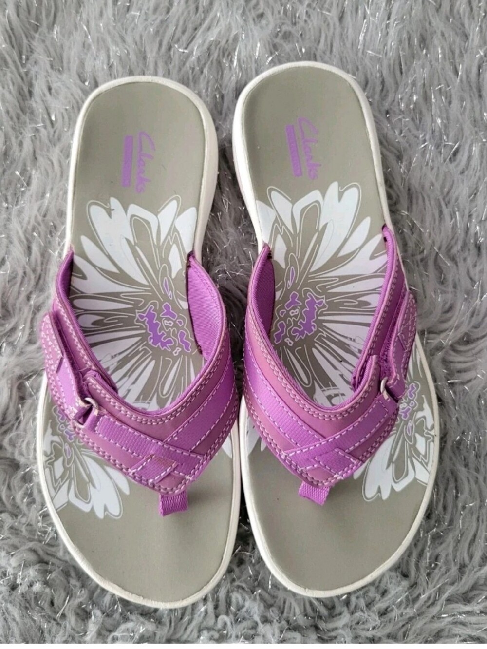 CLARKS Cloudsteppers Breeze Sea Thong Sandals Flip Flops Comfort Purple Gray 8
